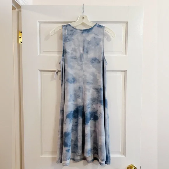 NWT! Old Navy, Blue and White Sleeveless Swing Dress - Picture 2 of 4